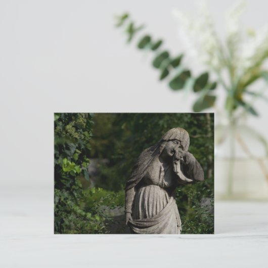 Carte Postale en larmes (Debout devant)