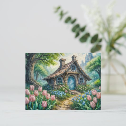 Carte Postale Enchanting Cot with Tulip Garden (Debout devant)