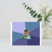 Carte Postale Enfant à succès (Debout devant)