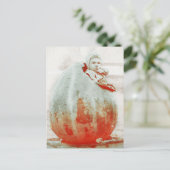 Carte Postale Enfant vintage dans un Citrouille géant (Debout devant)