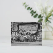 Carte Postale Enfants au cinéma, 1925 (Debout devant)