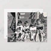 Carte postale Enfants avec chiots (Devant / Derrière)
