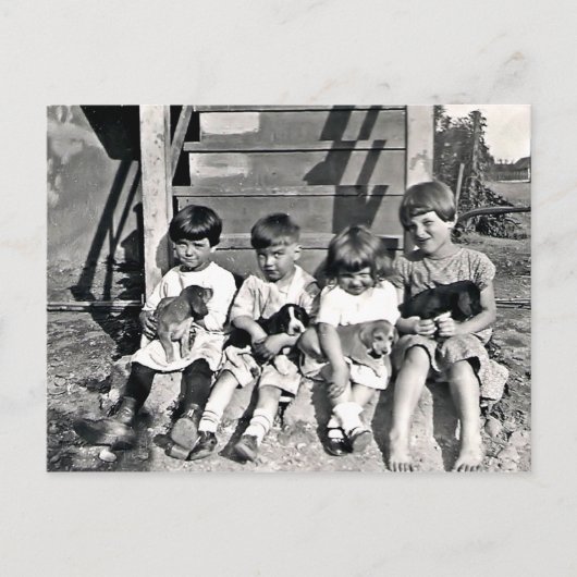 Carte postale Enfants avec chiots (Devant)