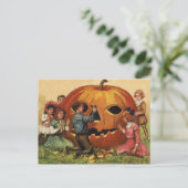 Carte Postale Enfants Carving Jack-o'-lantern Citrouille (Debout devant)