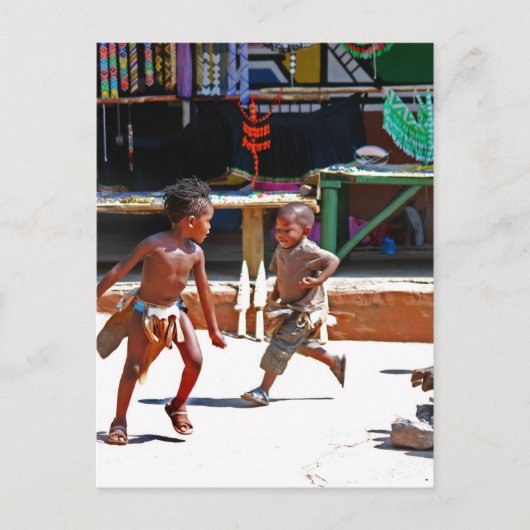 Carte Postale Enfants jouant (Devant)