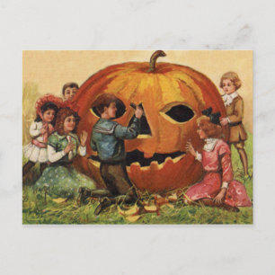 Carte Postale Enfants sculptant une citrouille Jack O Lantern