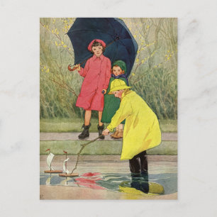 Carte Postale Enfants vintages Jouant Puddles Toy Boats Pluie