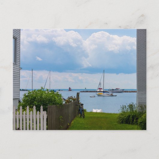 Carte Postale Entre les maisons (Devant)