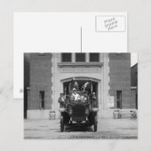 Carte Postale Équipe de camion de pompiers à la caserne des pomp (Devant / Derrière)
