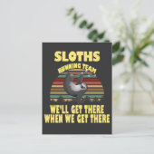 Carte Postale équipe de course de paresseux, nous y arriverons q (Debout devant)