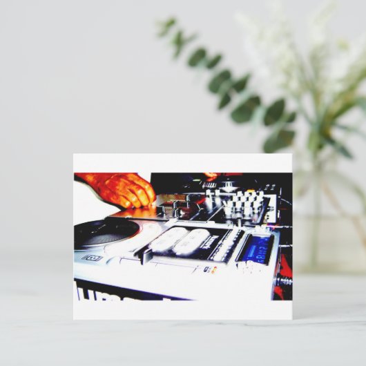 Carte Postale Équipement DJ (CD) (Debout devant)
