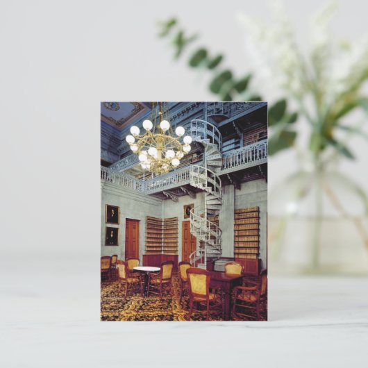 Carte Postale Escalier en colimaçon, bâtiment du Capitole de l'É (Debout devant)