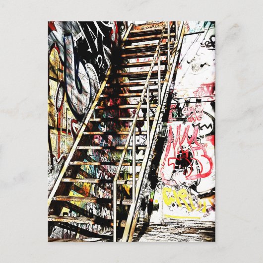 Carte Postale escalier métallique avec mur de graffitis (Devant)