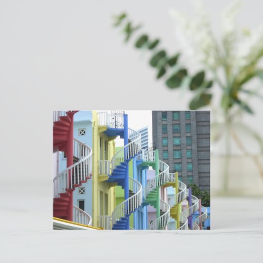 Carte Postale Escaliers (Debout devant)