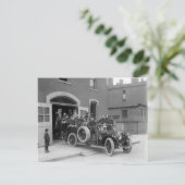 Carte Postale Escouade de pompiers Packard, 1911 (Debout devant)