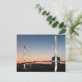 Carte Postale États-Unis, Nebraska, Omaha, Bob Kerrey Pedestrian (Debout devant)