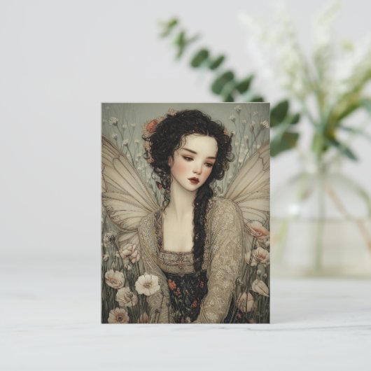 Carte Postale Ethereal Fairy With Wings in flower Garden Art (Debout devant)