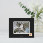 Carte Postale Étiquette TV (Debout devant)