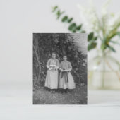 Carte Postale Étudiants à l'école d'art pour filles en Turquie (Debout devant)