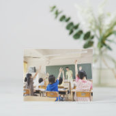 Carte Postale Étudiants d'école primaire à l'école 2 (Debout devant)