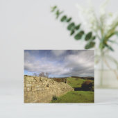 Carte Postale Europe, Angleterre, Northumberland. Hadrien (Debout devant)