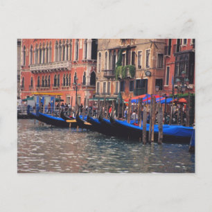 Carte Postale Europe, Italie, Venise, gondoles dans le canal