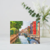Carte Postale Explorez le charme vibrant de Burano (Debout devant)