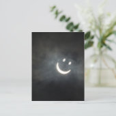 Carte Postale Face d'éclipse solaire (Debout devant)