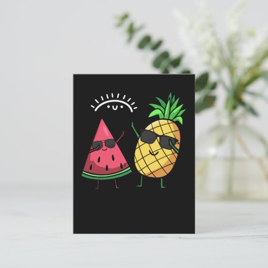 Carte Postale Faire le dab avec pastèque ananas Kawaii Fruits d' (Debout devant)
