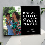 Carte Postale Faire-part Amusant budget photo mariage Enregistrer la date<br><div class="desc">Vos invités ne pourront pas résister au sourire lorsqu'ils recevront cette carte unique sauf la carte de date dans le courrier. C'est la façon idéale de leur faire savoir que votre mariage est tout à propos de joie, grande compagnie et une fête à retenir. Design de typographie noir et blanc...</div>