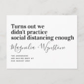 Carte Postale Faire-part Annonce de grossesse drôle de distanciation social (Devant)