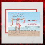 Carte Postale Faire-part Beach Christmas Moose Moved Holiday Moved<br><div class="desc">Félicitations pour votre nouvelle maison ! Quel moment excitant dans votre vie. Faites savoir à votre famille et à vos amis que vous avez une nouvelle adresse. Un mignon et adorable orignal crayon dessiné avec chapeau de Santa, foulard et bas qui se tient sur la plage de sable. Fun script...</div>