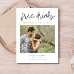 Carte Postale Faire-part Boissons gratuites Funny Photo Wedding Enregistrer<br><div class="desc">Appelez tous les couples amoureux du plaisir qui ne peuvent pas attendre pour faire connaître leur grand jour ! Nos cartes postales Save the Date sont la meilleure façon de partager votre date de mariage avec votre famille et vos amis dans le style. Dotés d'un charmant texte de script et...</div>
