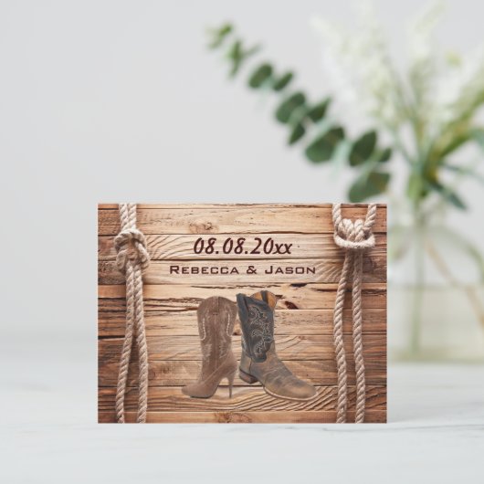 Carte Postale Faire-part Bottes de Cowboy en bois enregistrer la date (Debout devant)