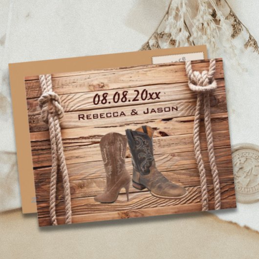 Carte Postale Faire-part Bottes de Cowboy en bois enregistrer la date