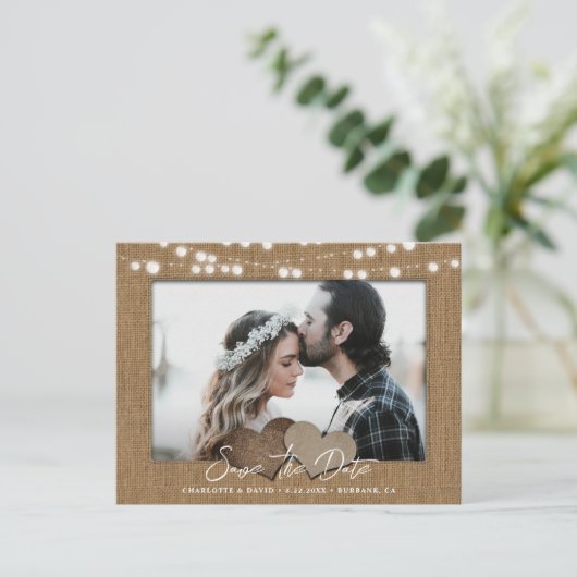 Carte Postale Faire-part Burlap String Lights Mariage Photo Enregistrer La  (Debout devant)
