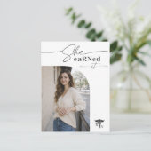 Carte Postale Faire-part de remise de diplôme RN à script modern (Debout devant)