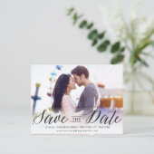 Carte Postale Faire-part Design Moderne Simple Script Photo Enregistrer La (Debout devant)