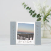 Carte Postale Faire-part Devinez quoi? Sauvegarder la date (Debout devant)