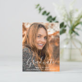 Carte Postale Faire-part Diplômé Moderne Écriture Blanche Photo Remise des (Debout devant)