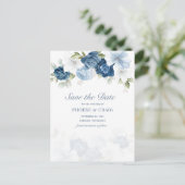 Carte Postale Faire-part Dusty Blue Floral Bloom Eucalyptus Enregistrer la  (Debout devant)
