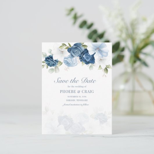Carte Postale Faire-part Dusty Blue Floral Bloom Eucalyptus Enregistrer la (Debout devant)