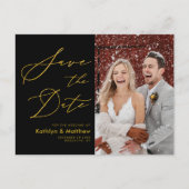 Carte Postale Faire-part Élégant noir et or écriture Save The Date (Devant)