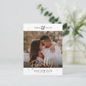Carte Postale Faire-part Enfin ! | Photo carrée moderne or Save élégant (Debout devant)
