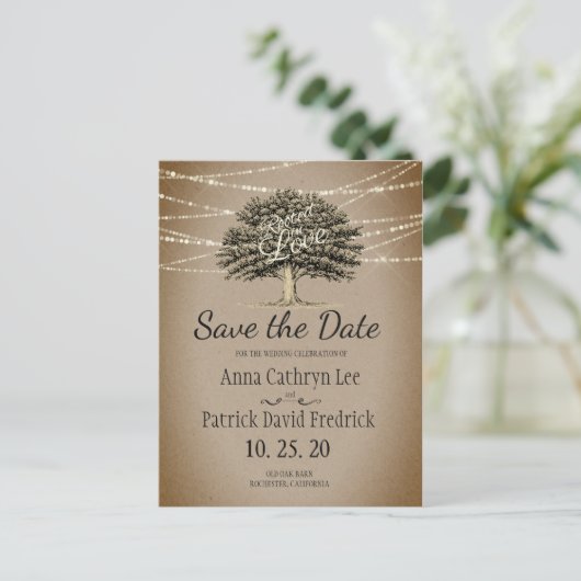 Carte Postale Faire-part Enraciné dans Love Rustic Tree String Lights Date  (Debout devant)