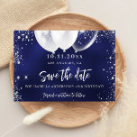 Carte Postale Faire-part fête d'anniversaire marine bleu blanc enregistrer<br><div class="desc">Une petite fille et tendance Enregistrer la carte Date pour une fête d'anniversaire de 18e (ou tout âge). Un arrière - plan bleu marine inégal. Décoré de parties scintillant en faux argent et de ballons blancs. Le texte : Save the Date est écrit avec un grand script de style à...</div>