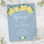 Carte Postale Faire-part Fête des mariées bleue Dusty au citron<br><div class="desc">Doté d'une verdure de citrons sur un arrière - plan bleu poussiéreux,  cette invitation à la douche nuptiale élégante peut être personnalisée avec vos informations spéciales d'événement. Conçu par Thisisnotme©</div>