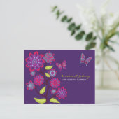 Carte Postale Faire-part Fleurs violettes funky Mariage Enregistrer la date (Debout devant)