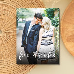 Carte Postale Faire-part Funny Free Drink Photo Wedding Save the Date<br><div class="desc">Bravo pour l'amour et le rire ! Présentez notre Free Drinks Photo Funny Wedding Save the Date carte postale - le mélange parfait de plaisir et de romantisme pour votre journée spéciale. Capturez votre histoire d'amour unique avec une photo personnalisée, présentant vos moments de joie ensemble. Qu'il s'agisse d'un toast...</div>