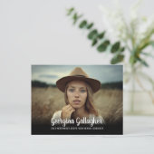 Carte Postale Faire-part Graduation Modern Bold Photo | Script Grad Nom (Debout devant)